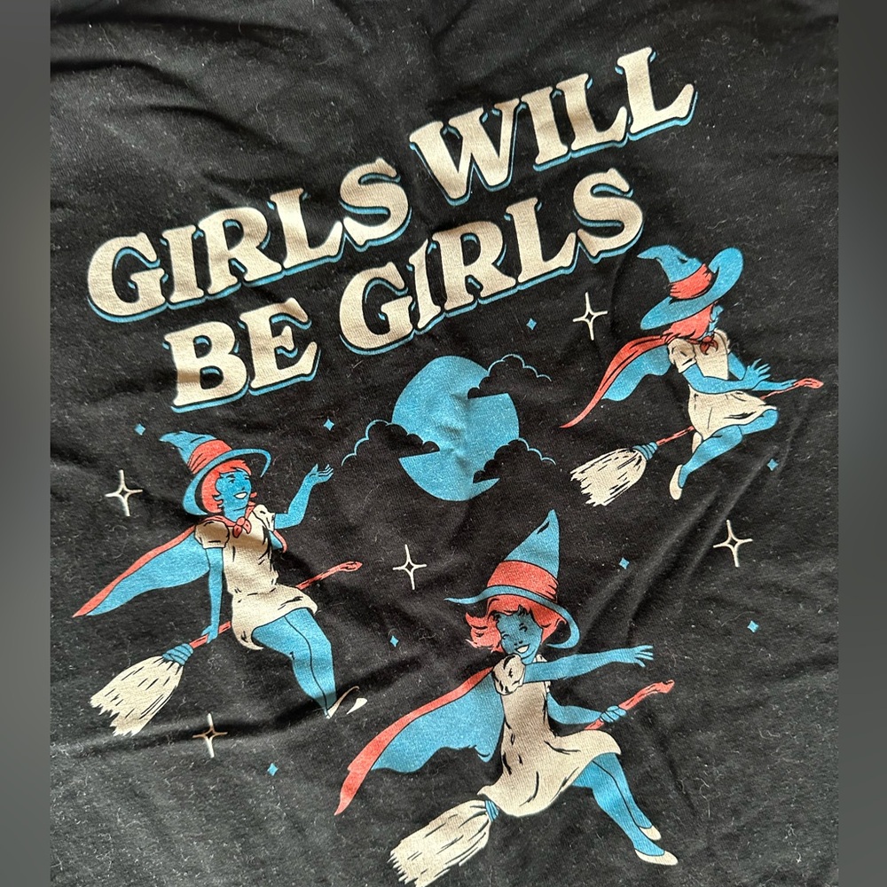 Fun witchy tee shirt bored walk LA